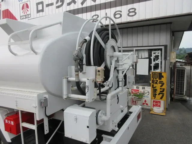 いすゞ エルフ BDG-NKS85AN(4WD)の写真6