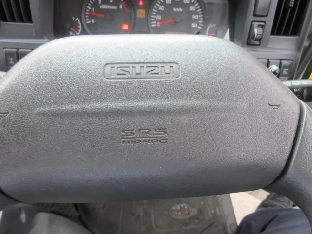 いすゞ エルフ BDG-NKS85AN(4WD)の写真11