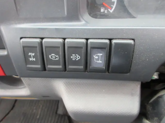 いすゞ エルフ BDG-NKS85AN(4WD)の写真14