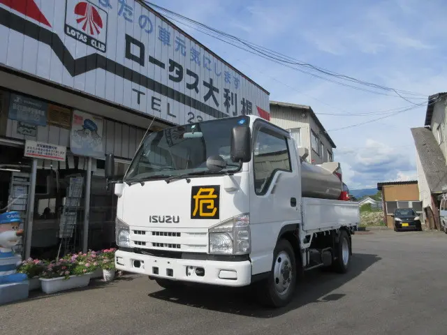 いすゞ エルフ NJS85A(4WD)の写真1