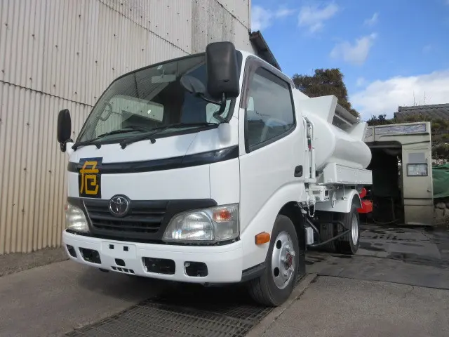 トヨタ ダイナ BDG-XZU368(4WD)の写真1