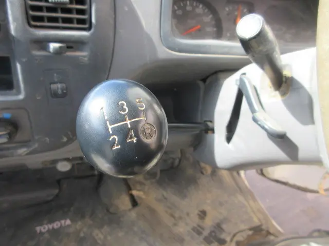 トヨタ ライトエーストラック GK-KM80(4WD)の写真13