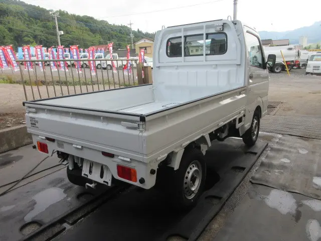 日産 クリッパートラック 3BD-DR16T(4WD)の写真4