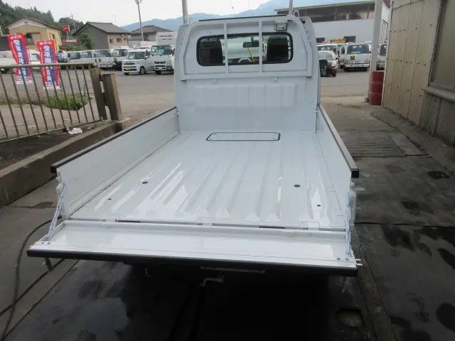 日産 クリッパートラック 3BD-DR16T(4WD)の写真6