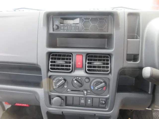 日産 クリッパートラック 3BD-DR16T(4WD)の写真13