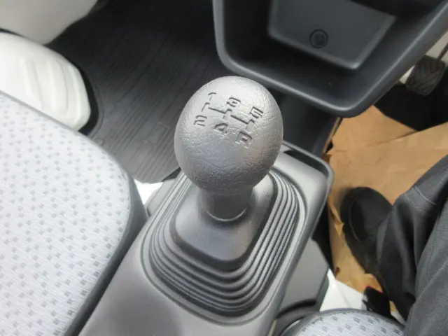 日産 クリッパートラック 3BD-DR16T(4WD)の写真17