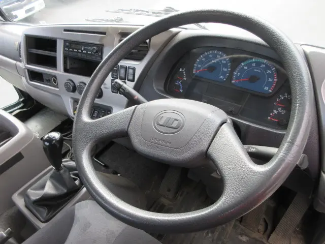 UD コンドル TKG-MK38L(2WD)の写真7