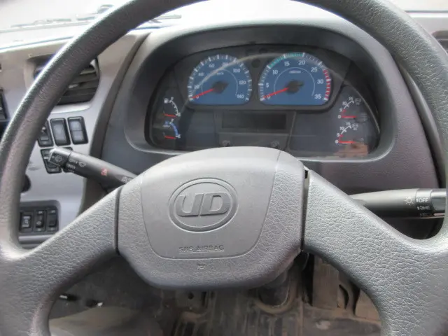 UD コンドル TKG-MK38L(2WD)の写真8