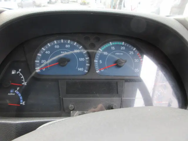 UD コンドル TKG-MK38L(2WD)の写真14