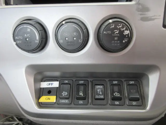 UD コンドル TKG-MK38L(2WD)の写真17