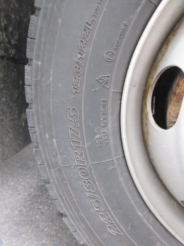 UD コンドル TKG-MK38L(2WD)の写真32