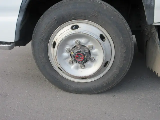 いすゞ エルフ KR-NHS69EA(4WD)の写真8