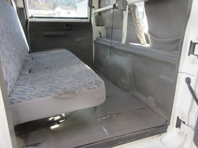 いすゞ エルフ KR-NHS69EA(4WD)の写真18