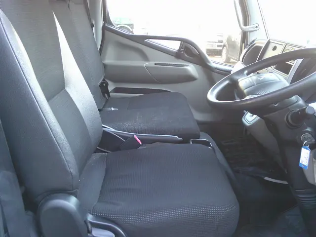 三菱 キャンター TPG-FEA50(2WD)の写真24