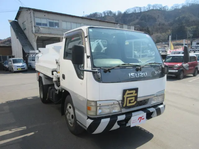 いすゞ エルフ KR-NKR81EP(2WD)の写真3