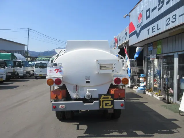 いすゞ エルフ KR-NKR81EP(2WD)の写真5