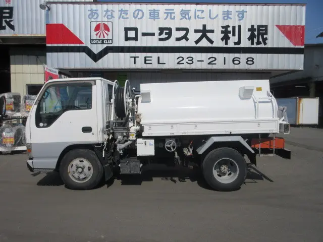 いすゞ エルフ KR-NKR81EP(2WD)の写真7