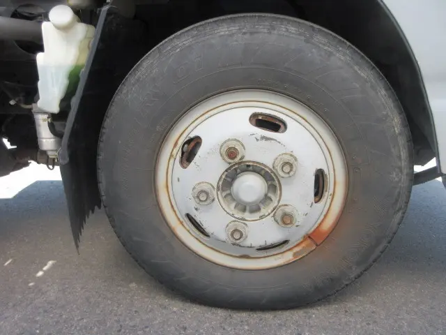 いすゞ エルフ KR-NKR81EP(2WD)の写真13