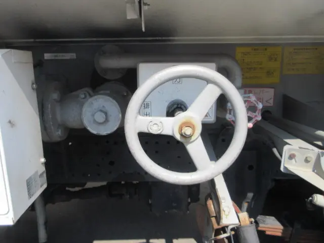 いすゞ エルフ KR-NKR81EP(2WD)の写真16