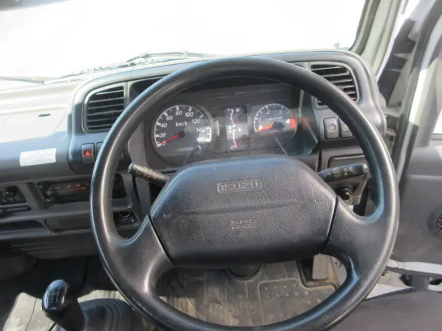 いすゞ エルフ KR-NKR81EP(2WD)の写真28