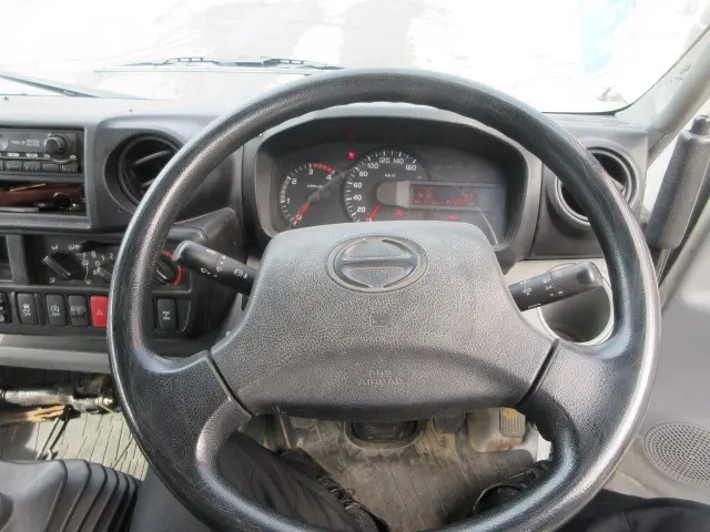 日野 デュトロ TKG-XZU675M(4WD)の写真37