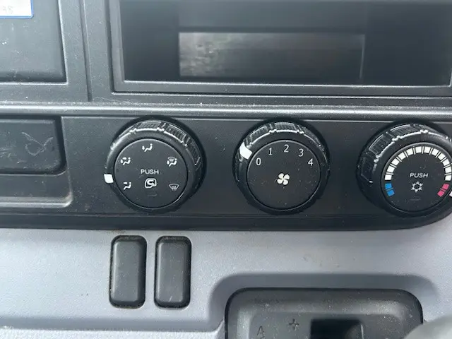 三菱 キャンター TKG-FBA20(2WD)の写真31