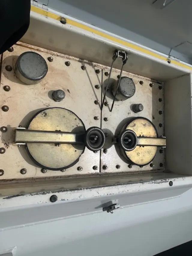 いすゞ エルフ TPG-NKS85AN(4WD)の写真28