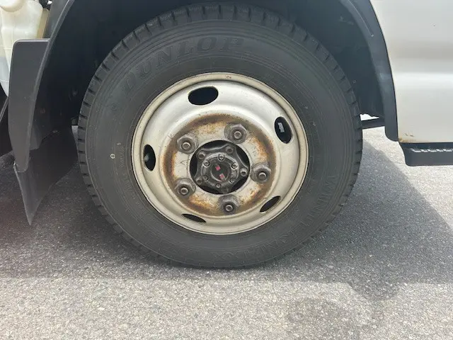 いすゞ エルフ BDG-NKS85AN(4WD)の写真5