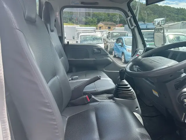 いすゞ エルフ BDG-NKS85AN(4WD)の写真9