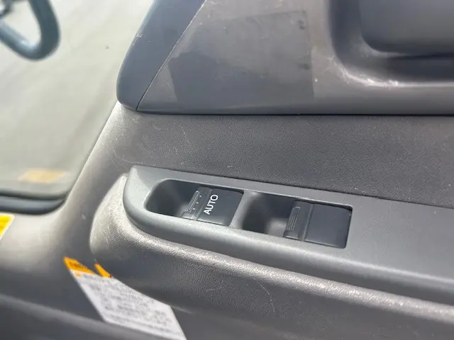 いすゞ エルフ BDG-NKS85AN(4WD)の写真20