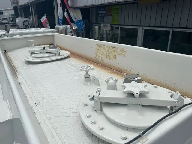 いすゞ エルフ BDG-NKS85AN(4WD)の写真23