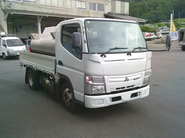 三菱 キャンター TKG-FBA20(2WD)の写真3