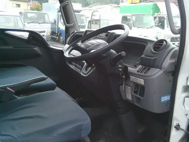 三菱 キャンター TKG-FBA20(2WD)の写真23