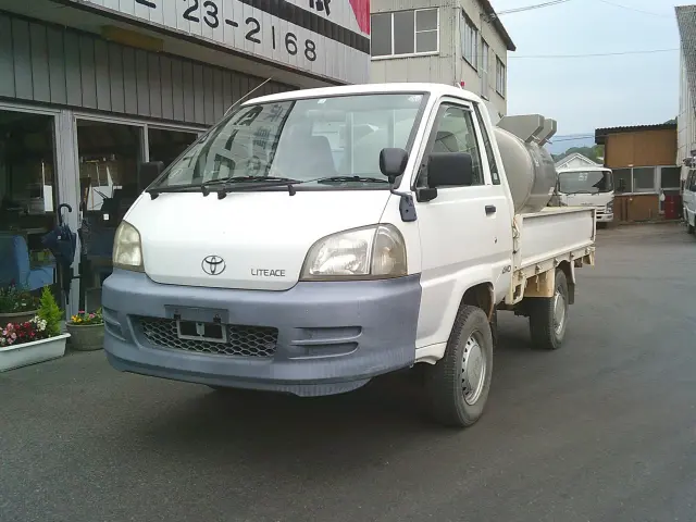 トヨタ タウンエーストラック GK-KM80(4WD)の写真1