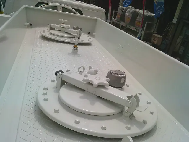 いすゞ エルフ BDG-NKS85AN(4WD)の写真18