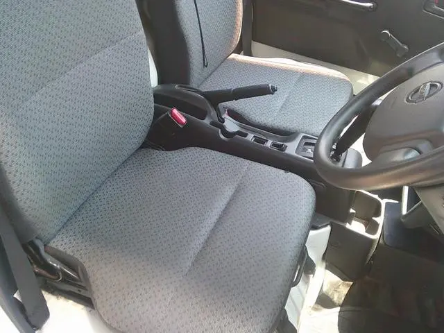 日産 クリッパートラック EBD-DR16T(2WD)の写真21