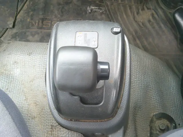 日産 アトラス TKG-AJS85A(4WD)の写真37