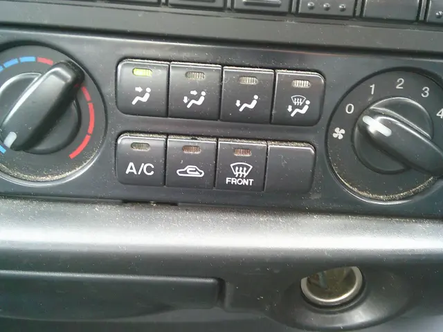 日産 バネットトラック ABF-SKP2LN(4WD)の写真32