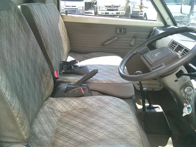 マツダ ボンゴトラック KC-SE28M(4WD)の写真20