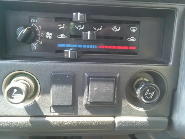 マツダ ボンゴトラック KC-SE28M(4WD)の写真25