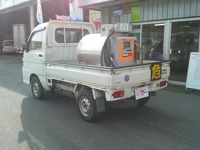 ダイハツ ハイゼットトラック EBD-S211P(4WD)の写真6