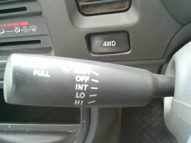 ダイハツ ハイゼットトラック EBD-S211P(4WD)の写真28