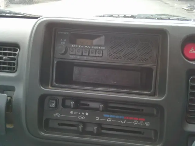 ダイハツ ハイゼットトラック EBD-S211P(4WD)の写真30