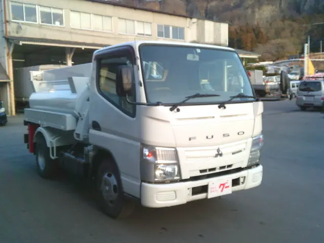 三菱 キャンター SKG-FBA20(2WD)の写真3