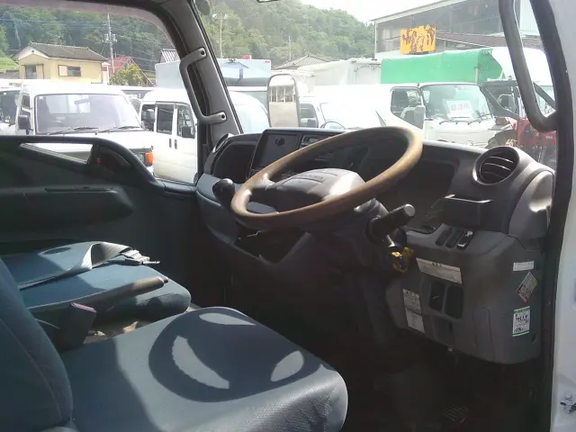 三菱 キャンター SKG-FBA20(2WD)の写真27
