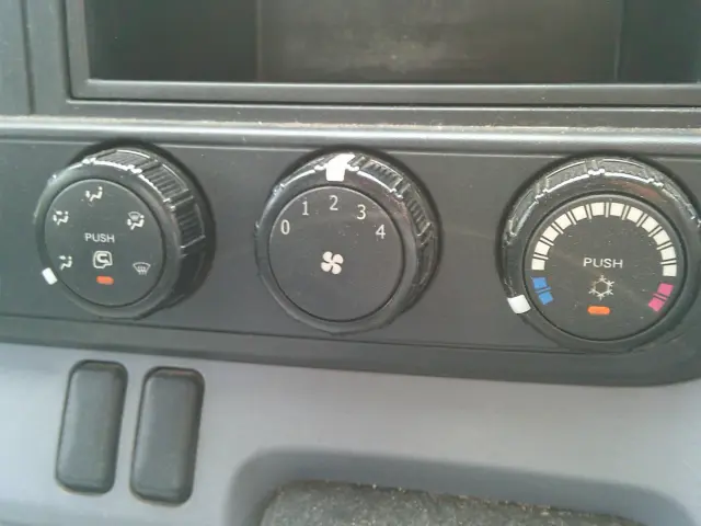 三菱 キャンター SKG-FBA20(2WD)の写真36