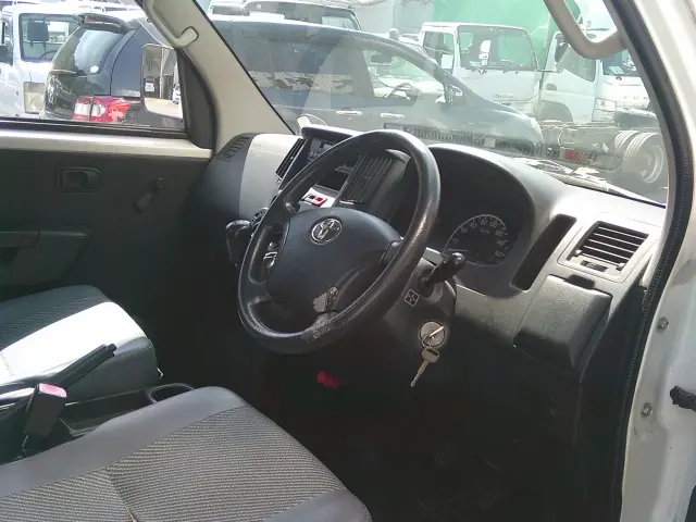 トヨタ タウンエーストラック ABF-S402U(2WD)の写真23