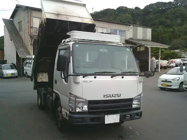 いすゞ エルフ TDG-NKS85AN(4WD)の写真3