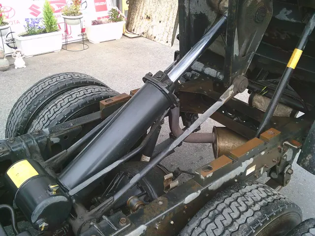 いすゞ エルフ TDG-NKS85AN(4WD)の写真5