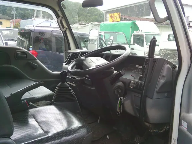 いすゞ エルフ TDG-NKS85AN(4WD)の写真18
